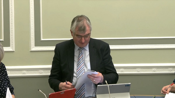 Tom Elliott chairs the meeting