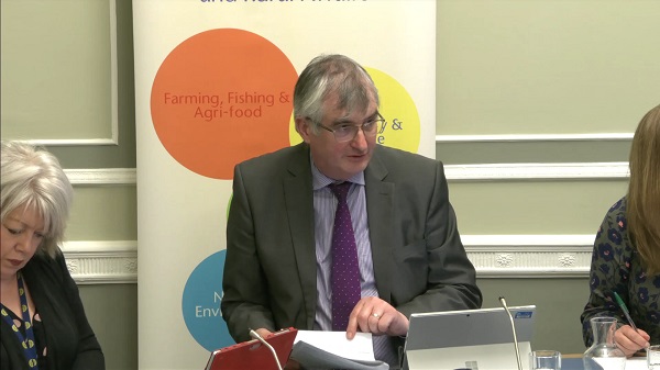 Committee Chairperson Tom Elliott MLA
